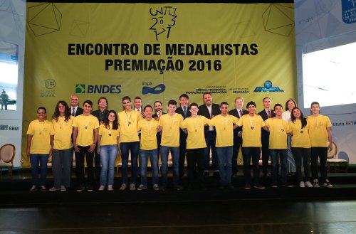 Entrega de Medalhas para Multipremiados da OBMEP